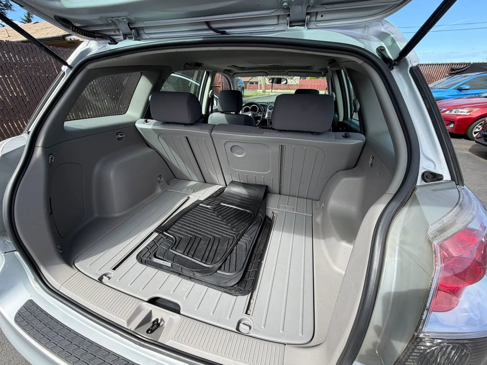 Used 2005 Toyota Matrix XR image 11