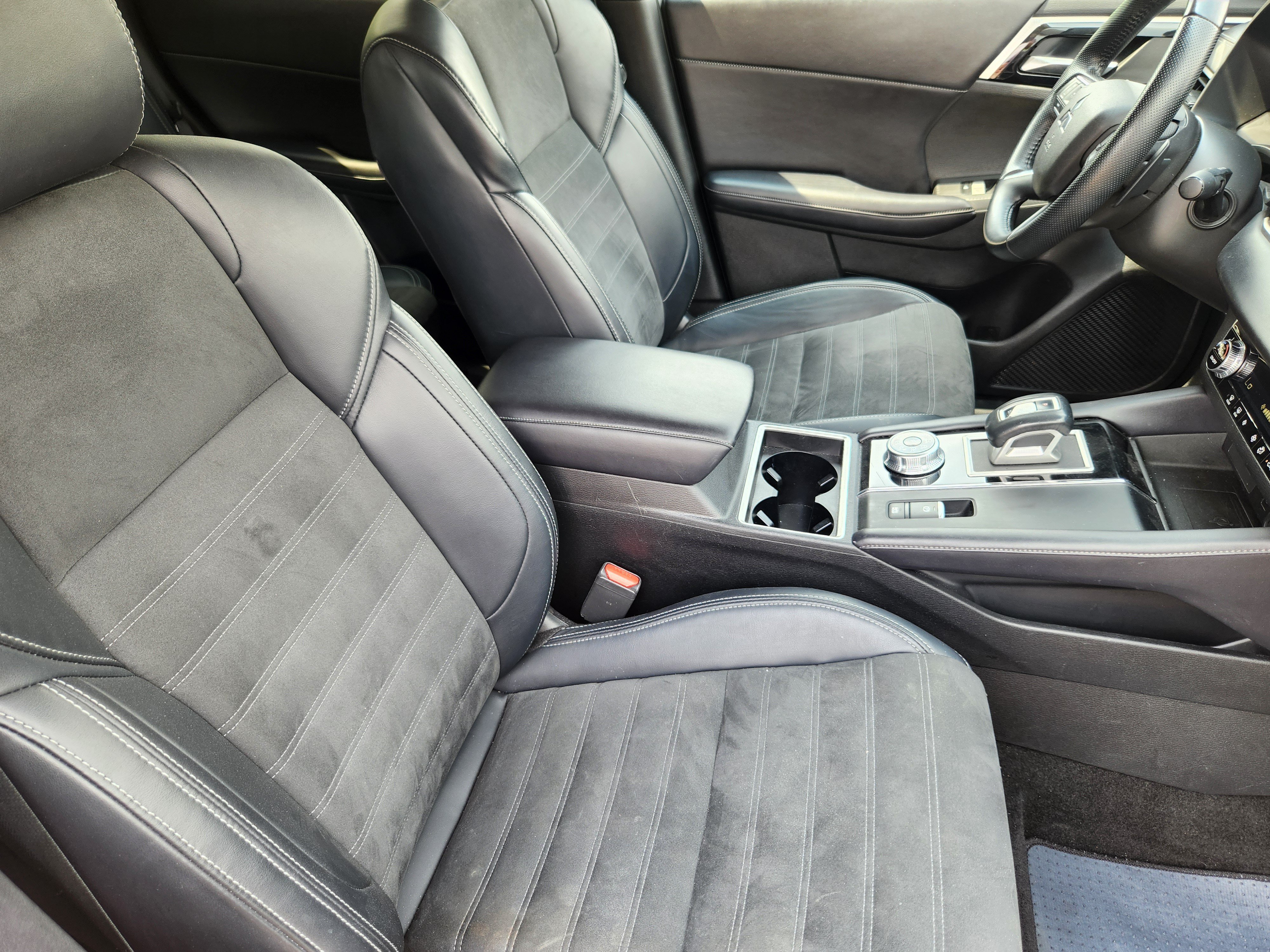 Used 2024 Mitsubishi Outlander SE AWD/4WD image 10