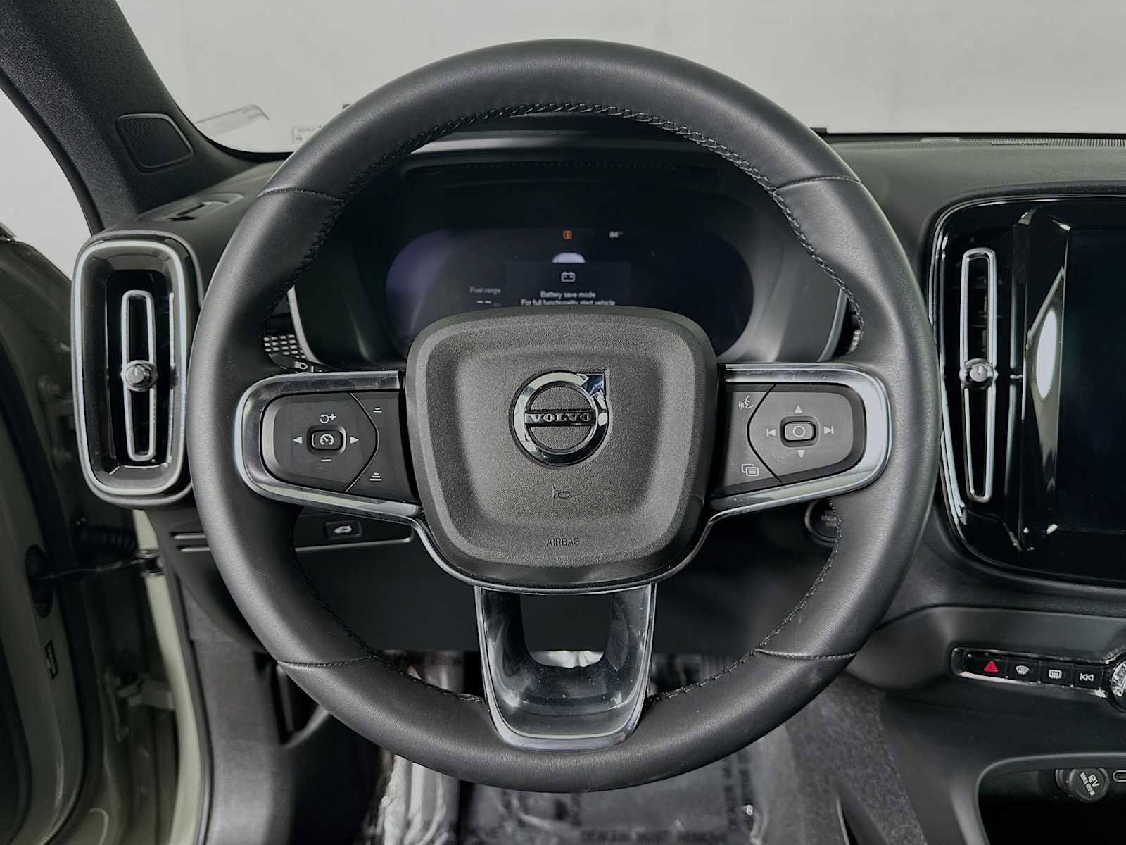 Used 2024 Volvo XC40 B5 Plus w/ Protection Package Premier AWD/4WD image 11