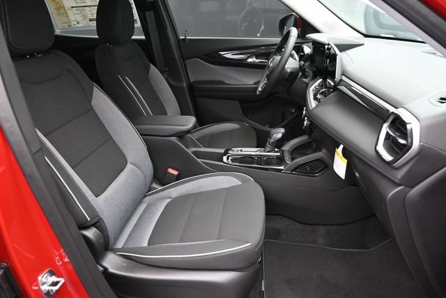 New 2026 Chevrolet TrailBlazer LT w/ Convenience Package FWD image 28