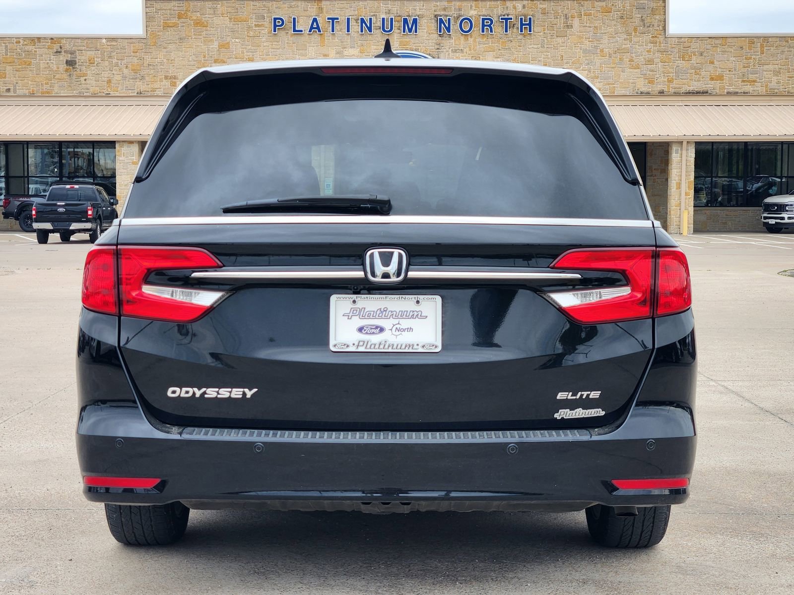 Used 2023 Honda Odyssey Elite image 8