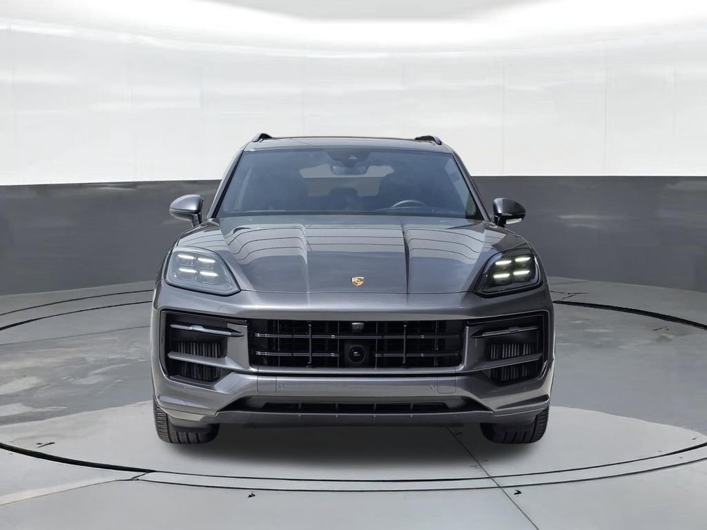 Certified 2025 Porsche Cayenne GTS image 6