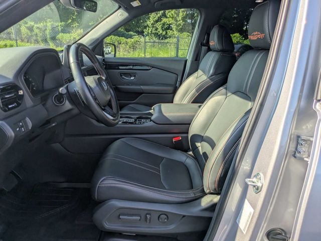 Used 2025 Honda Pilot TrailSport image 22