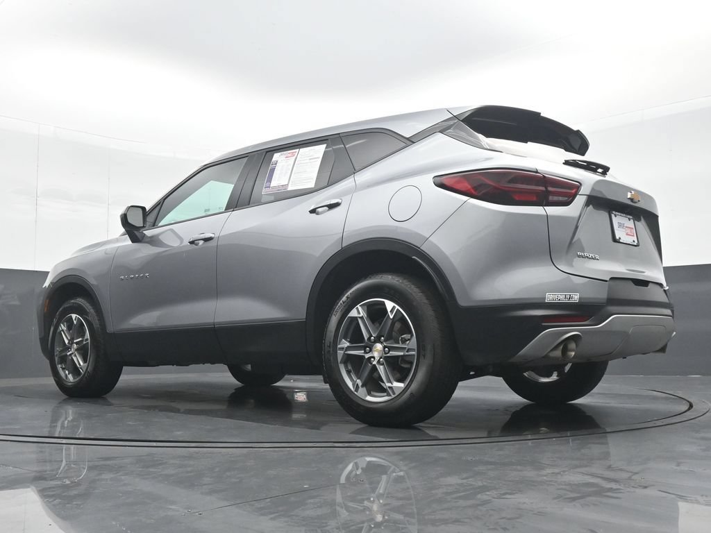 Used 2025 Chevrolet Blazer LT FWD image 28