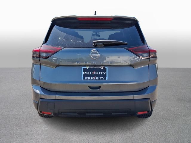 Used 2026 Nissan Rogue SV FWD image 4