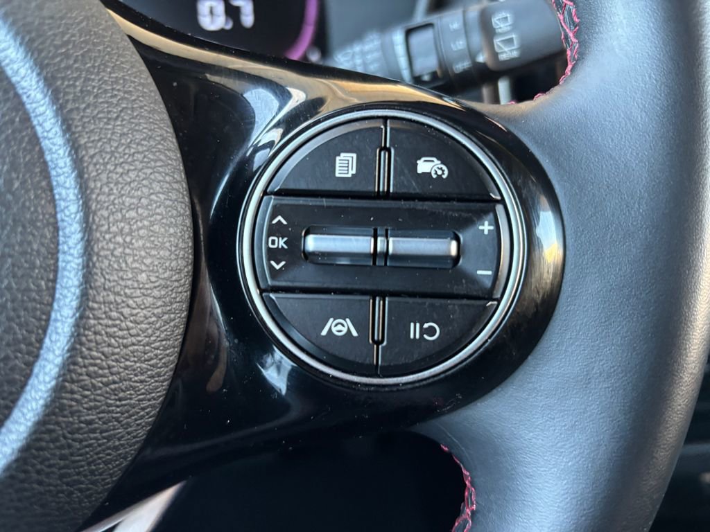 Used 2023 Kia Soul GT-Line image 12