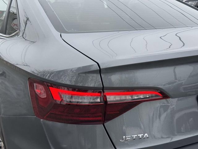 Used 2021 Volkswagen Jetta R-Line w/ R-Line Cold Weather Package image 10