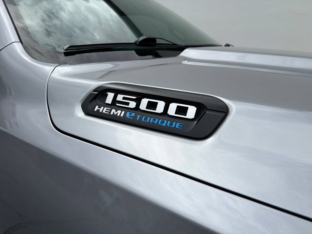 Used 2022 RAM 1500 Big Horn AWD/4WD image 4