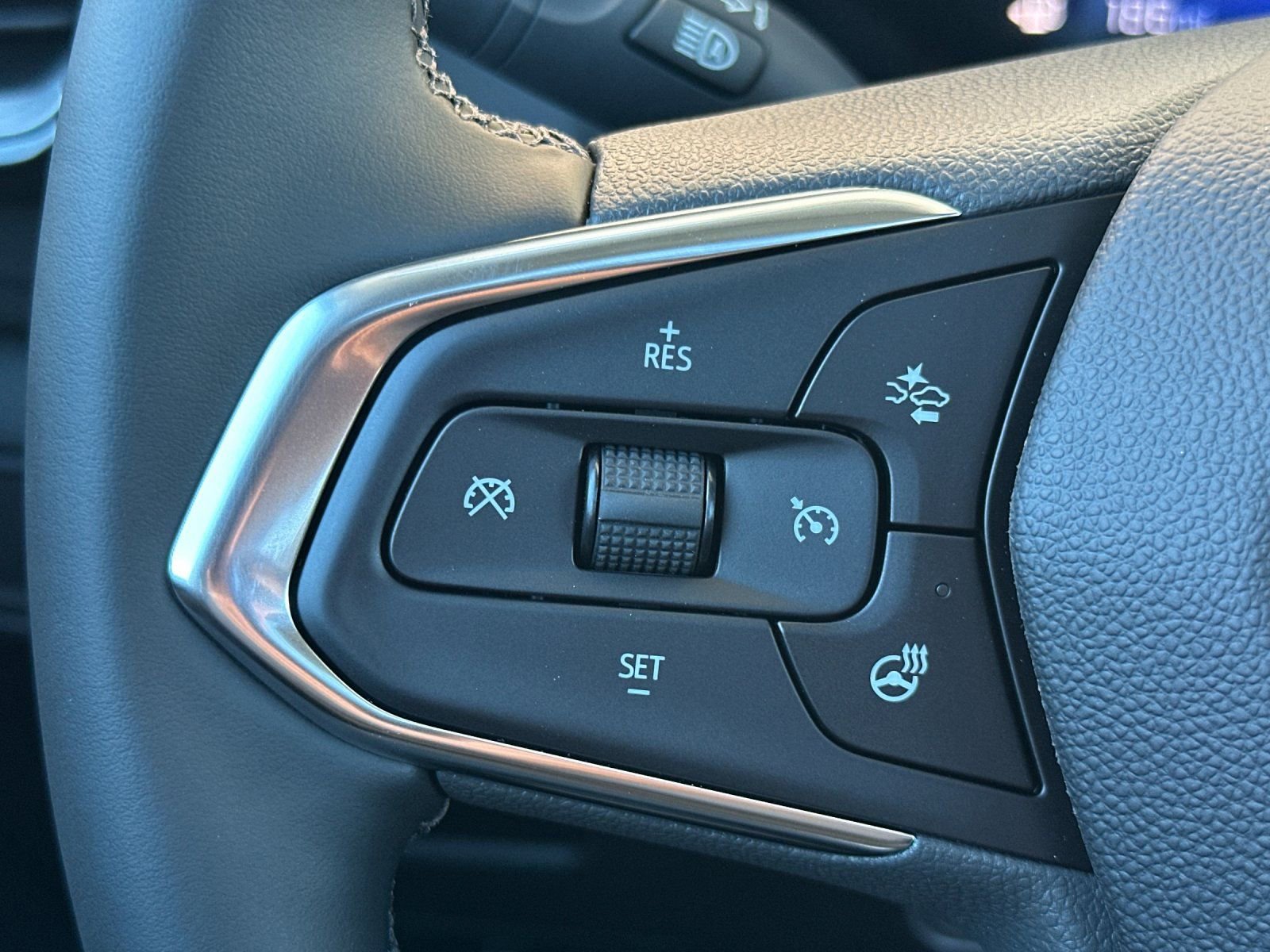 New 2026 Chevrolet TrailBlazer LT w/ LT Cold Weather Package FWD image 26