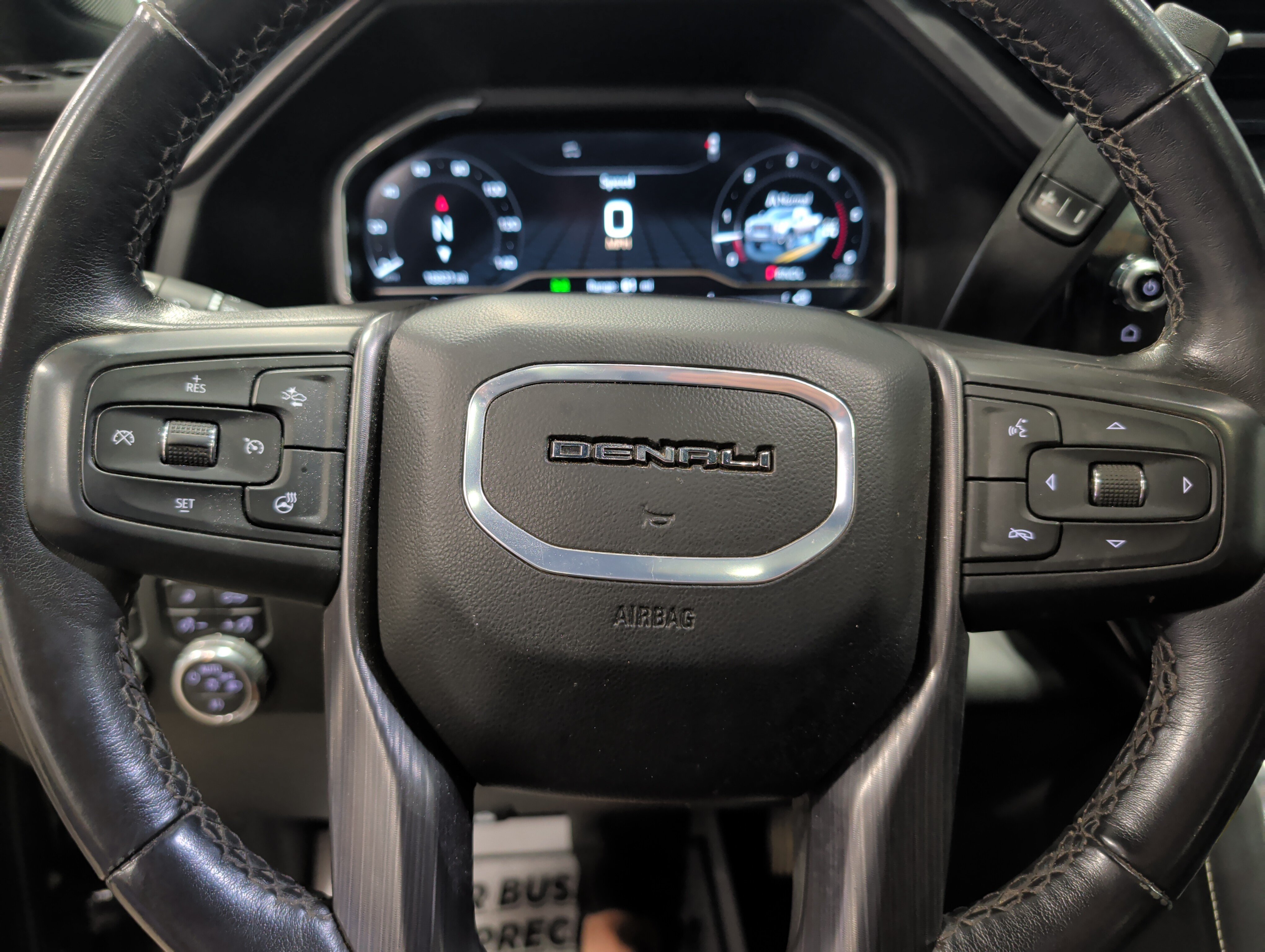 Used 2024 GMC Sierra 3500 Denali Ultimate AWD/4WD image 11