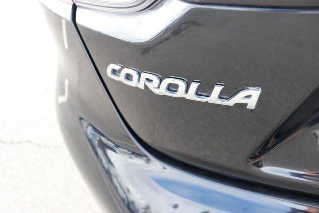 Used 2024 Toyota Corolla SE w/ SE Premium Package image 6
