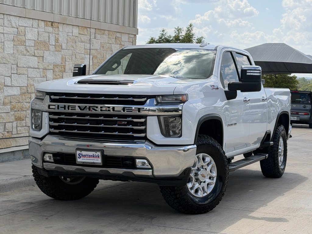 Used 2022 Chevrolet Silverado 2500 LTZ w/ LTZ Convenience Package AWD/4WD image 2