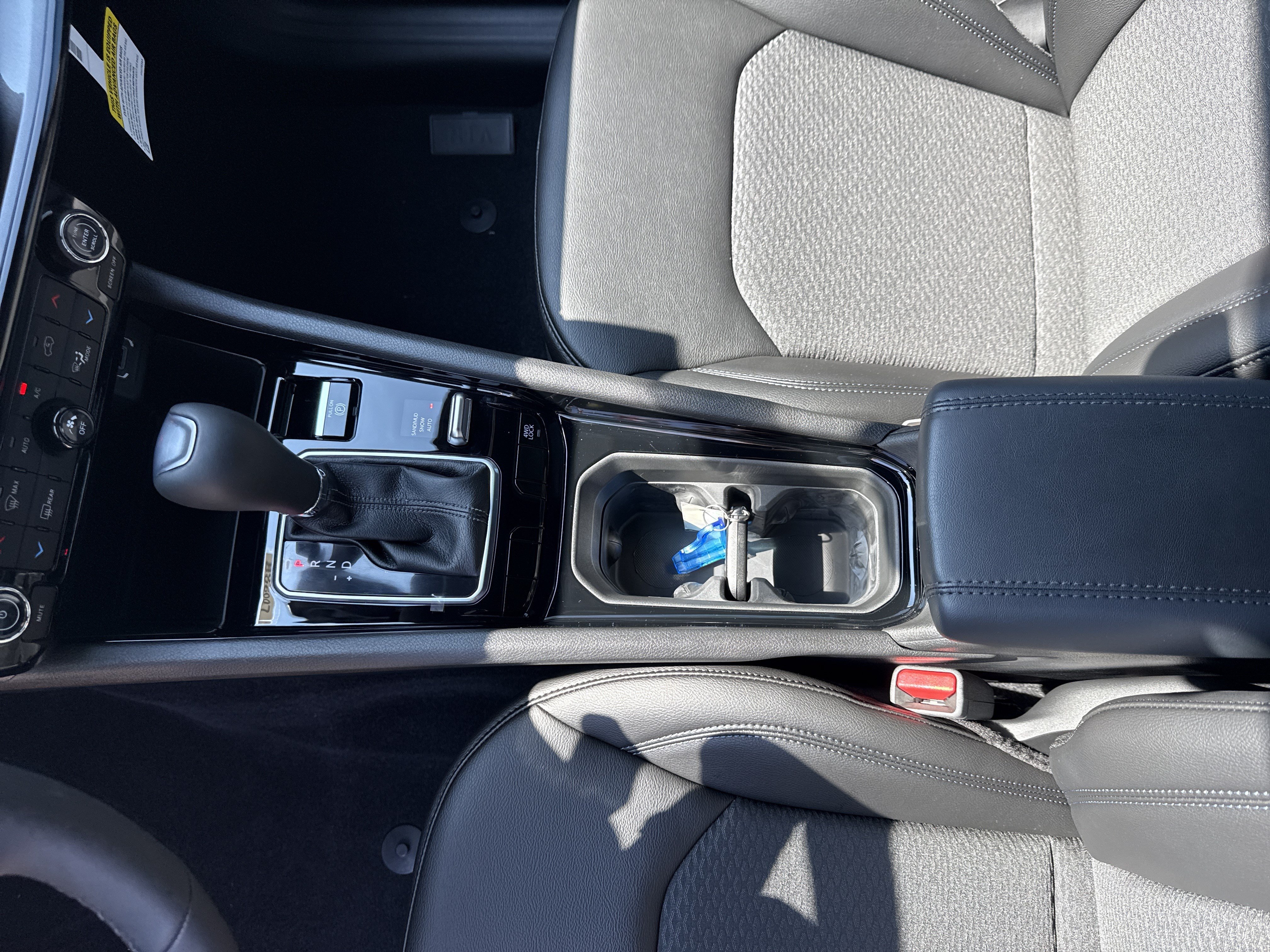 New 2026 Jeep Compass Latitude AWD/4WD image 29
