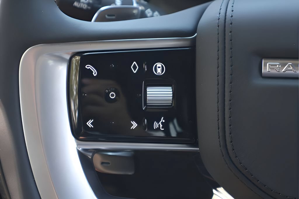 New 2026 Land Rover Range Rover SE AWD/4WD image 19