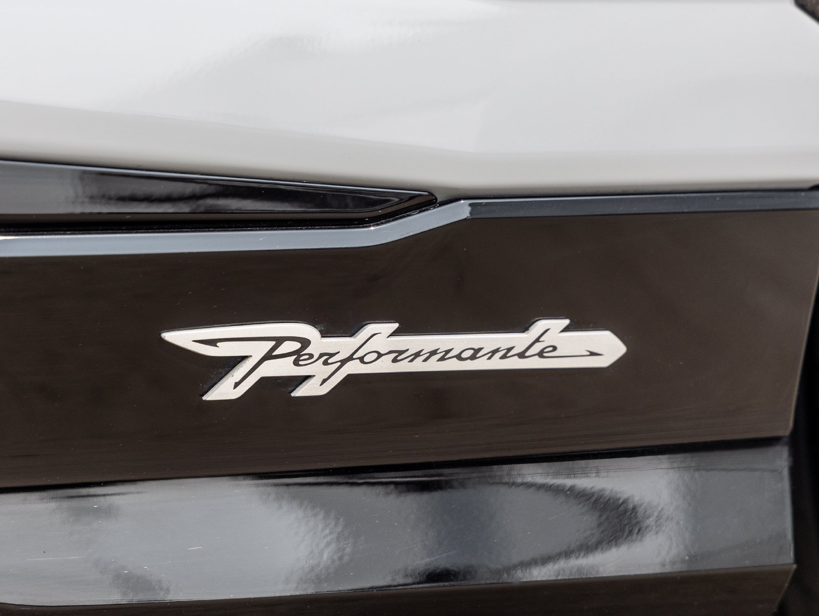 Used 2024 Lamborghini Urus Performante AWD/4WD image 21
