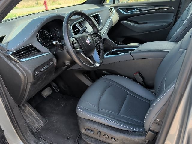 Used 2023 Buick Enclave Premium image 13