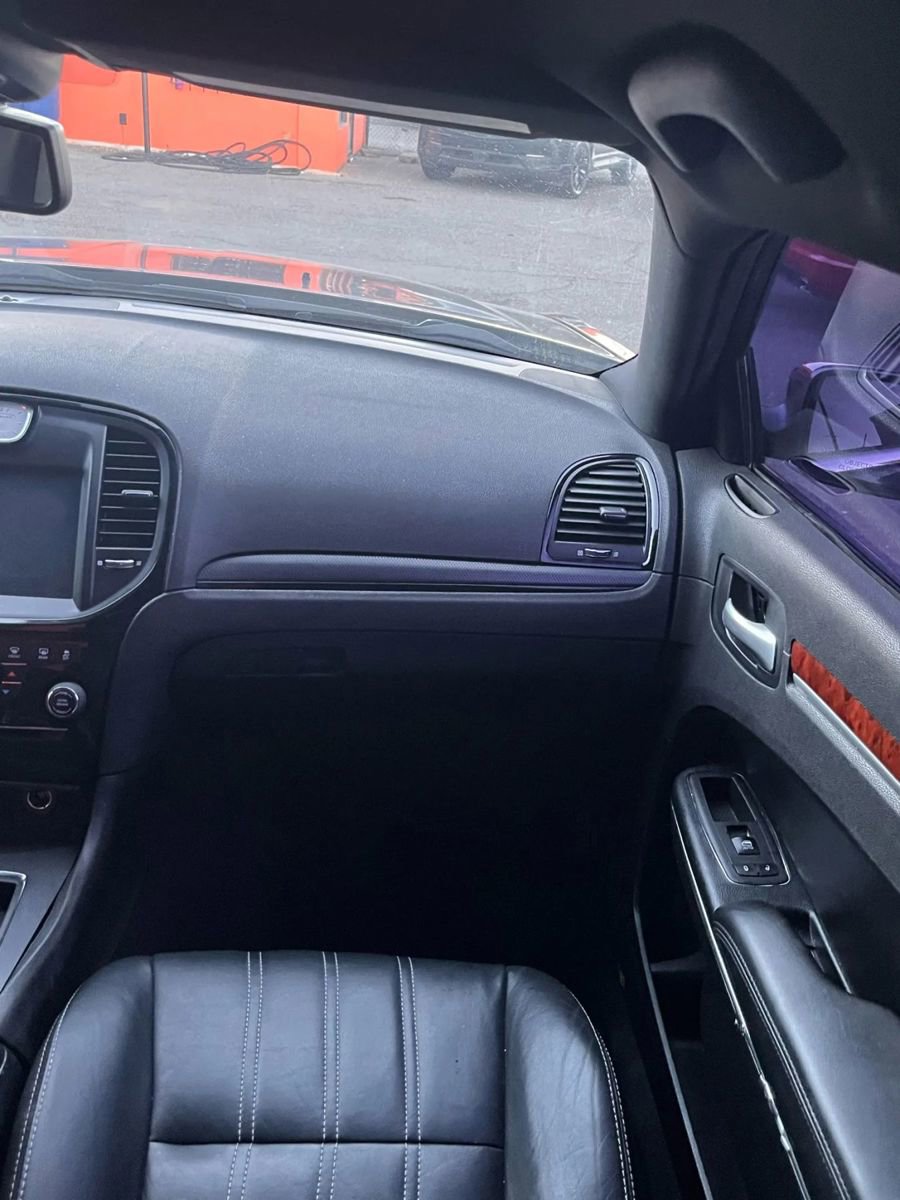 Used 2013 Chrysler 300 S image 30