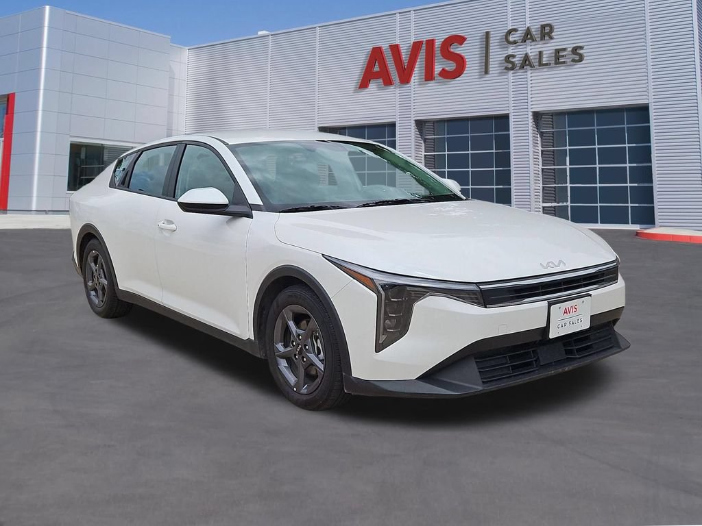 Used 2025 Kia K4 FWD image 3