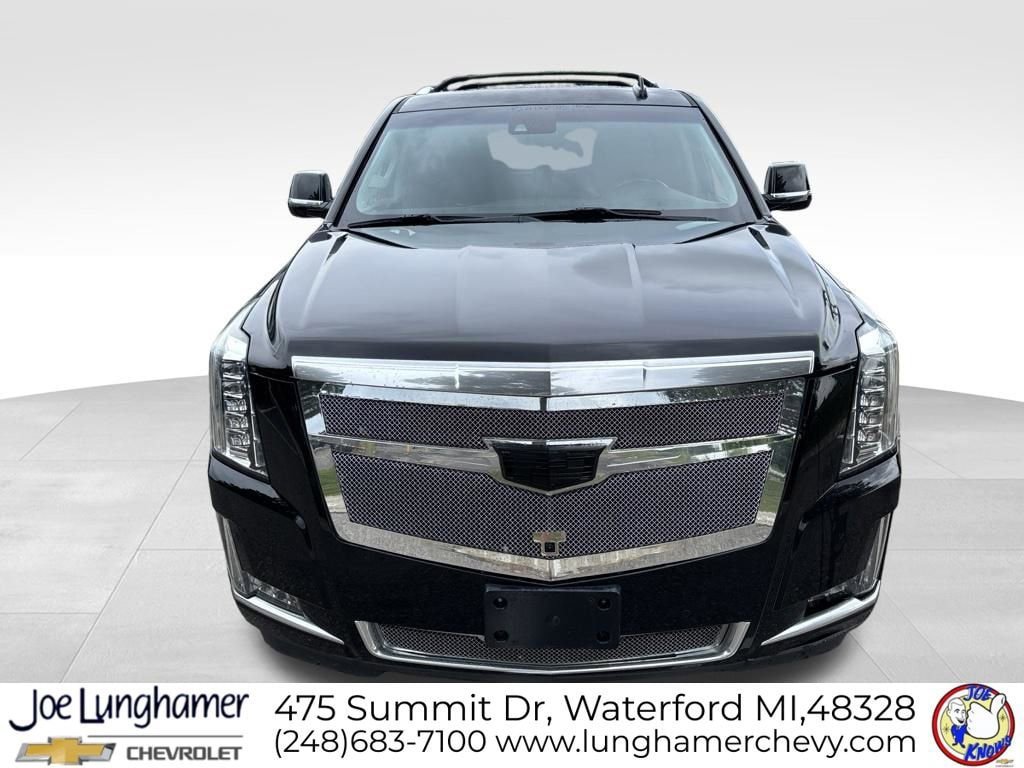 Used 2016 Cadillac Escalade Premium AWD/4WD image 9