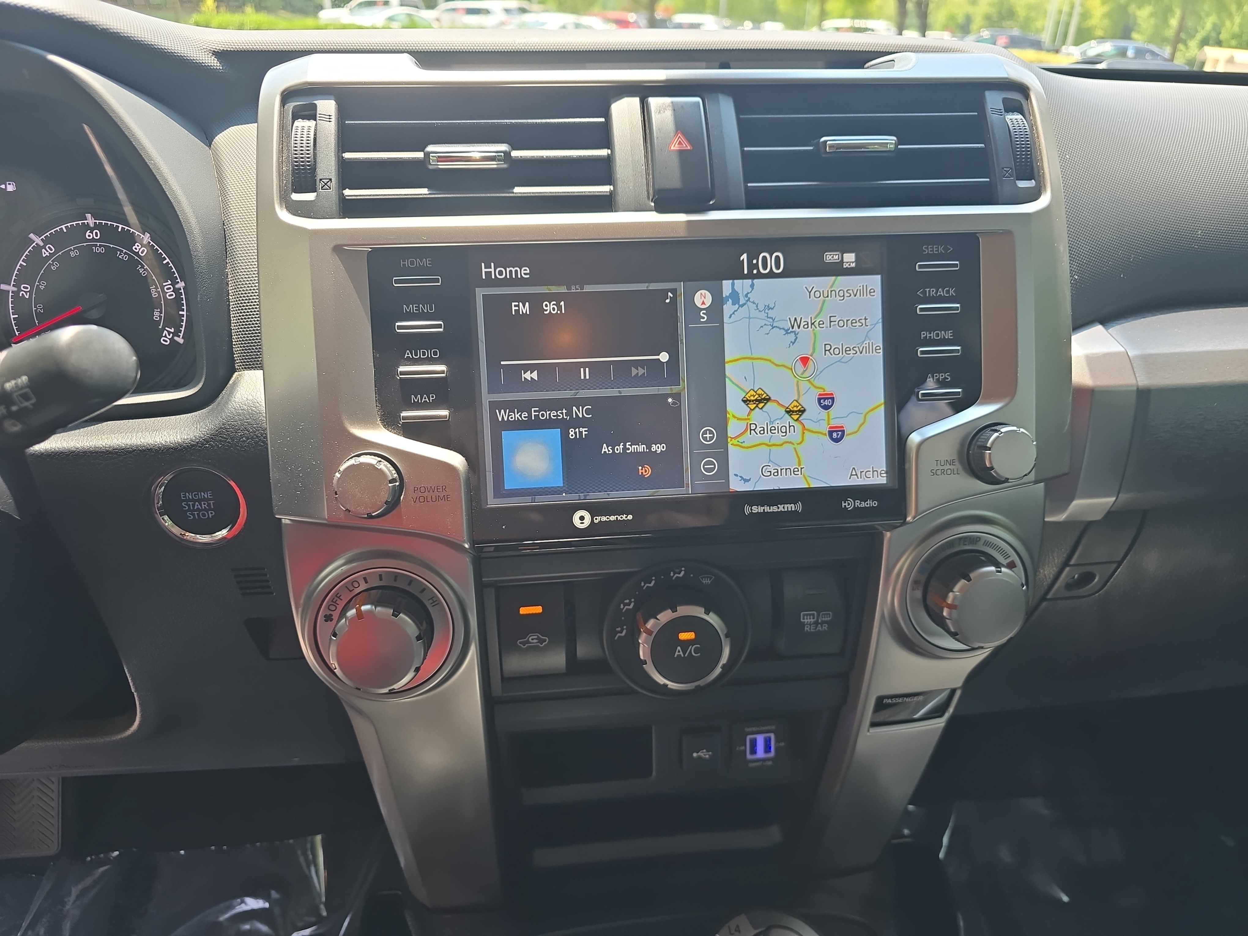 Used 2020 Toyota 4Runner SR5 Premium AWD/4WD image 19