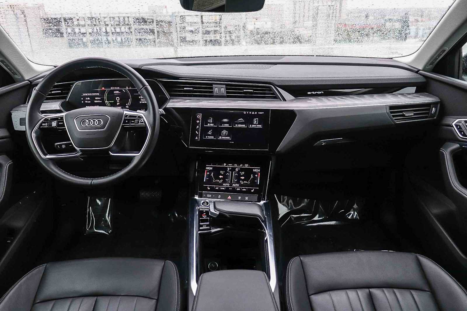 Used 2023 Audi e-tron Premium w/ Convenience Plus Package image 16