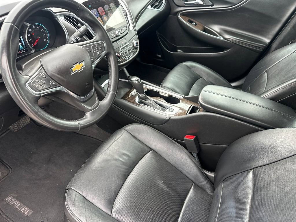 Used 2018 Chevrolet Malibu Premier w/ Premier Sun and Wheel Package image 18