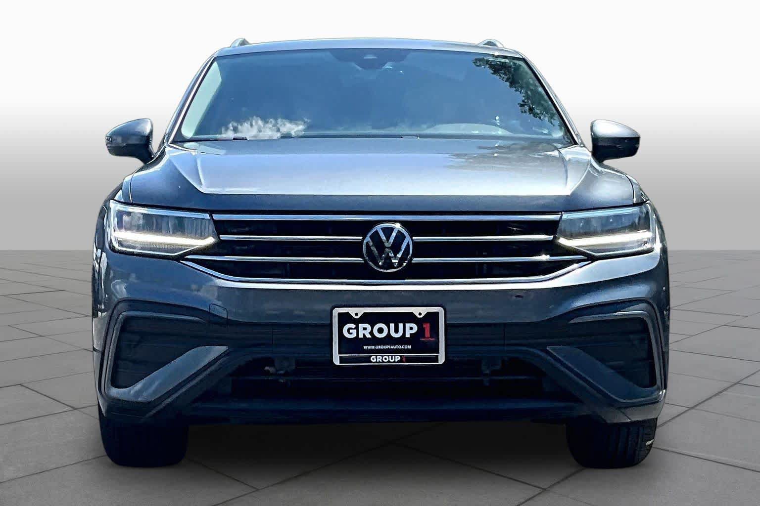 Used 2024 Volkswagen Tiguan SE FWD image 4