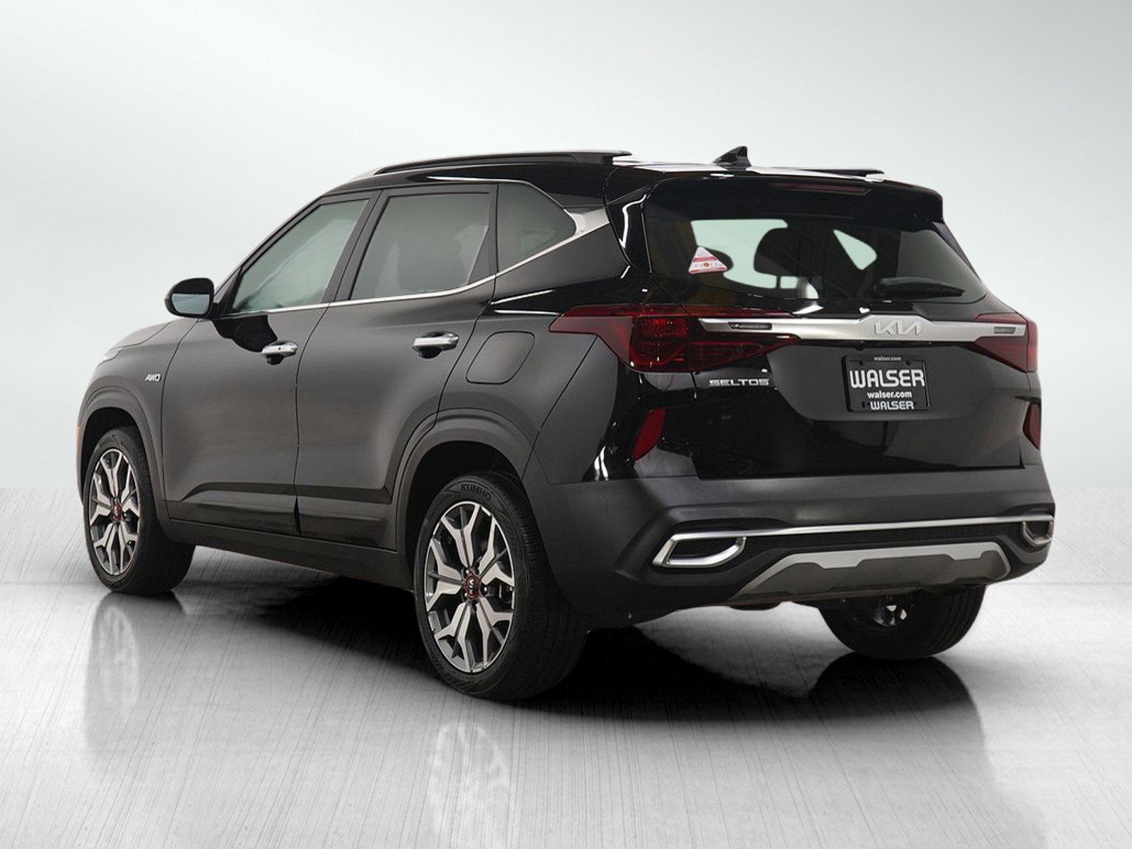 Used 2023 Kia Seltos SX w/ SX Sunroof Package image 3