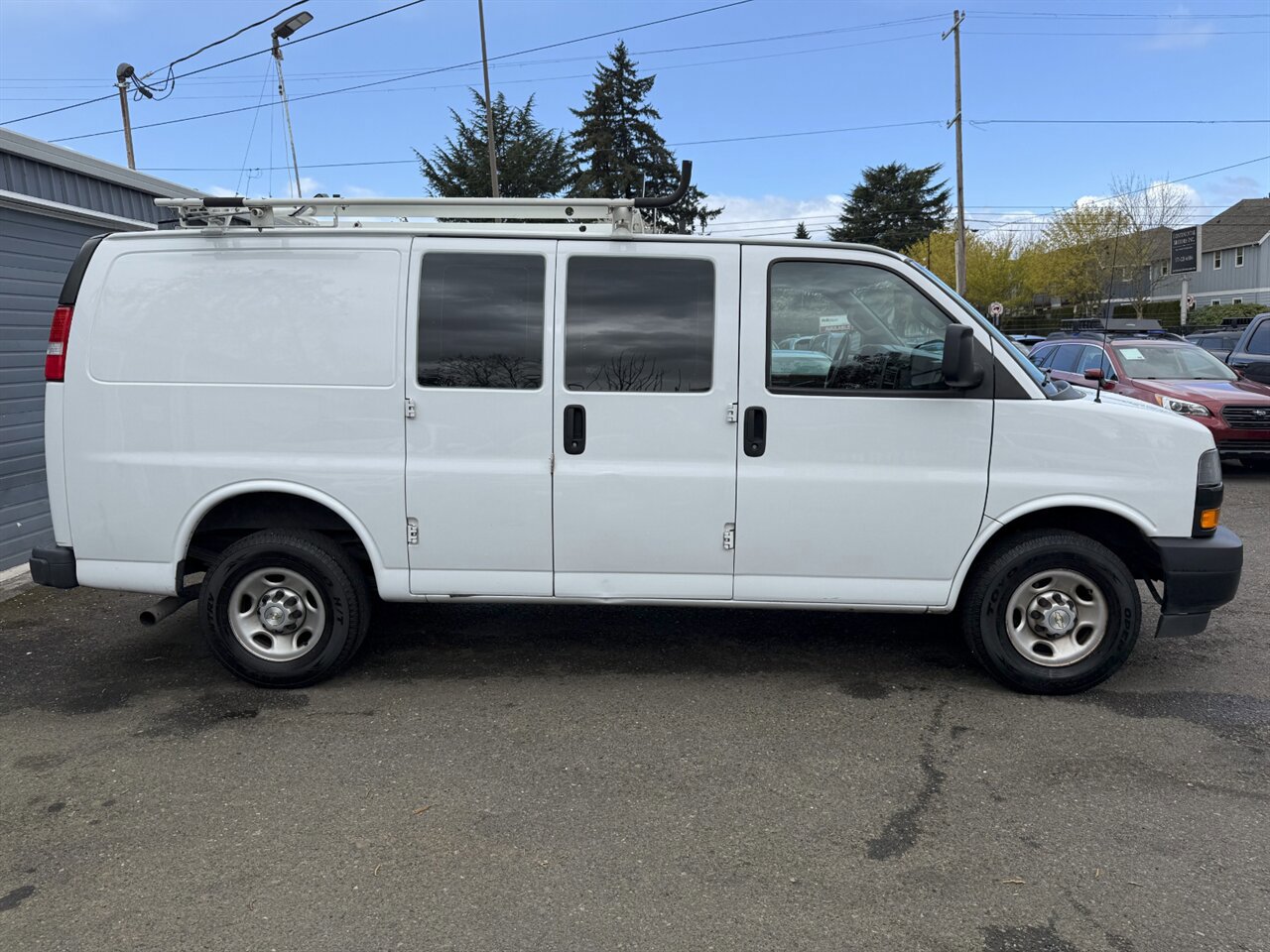 Used 2020 Chevrolet Express 2500 w/ Driver Convenience Package RWD image 7