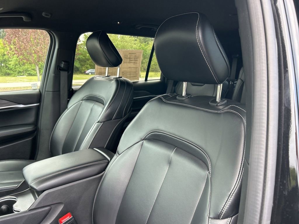 Used 2024 Jeep Grand Cherokee L Limited image 21