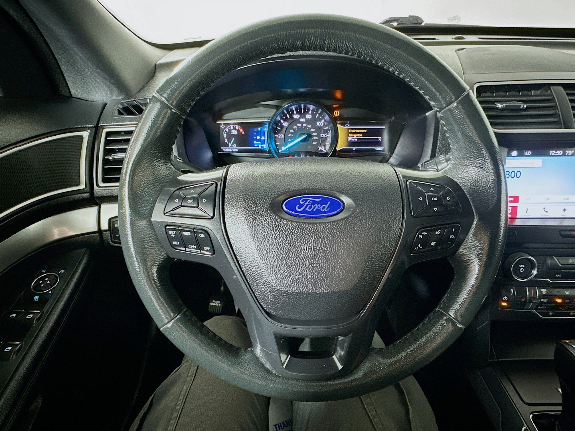 Used 2017 Ford Explorer XLT w/ Equipment Group 202A AWD/4WD image 11