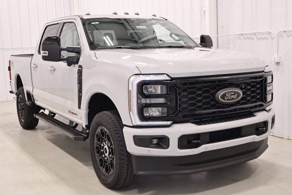 New 2026 Ford F350 Lariat w/ Black Appearance Package AWD/4WD image 3