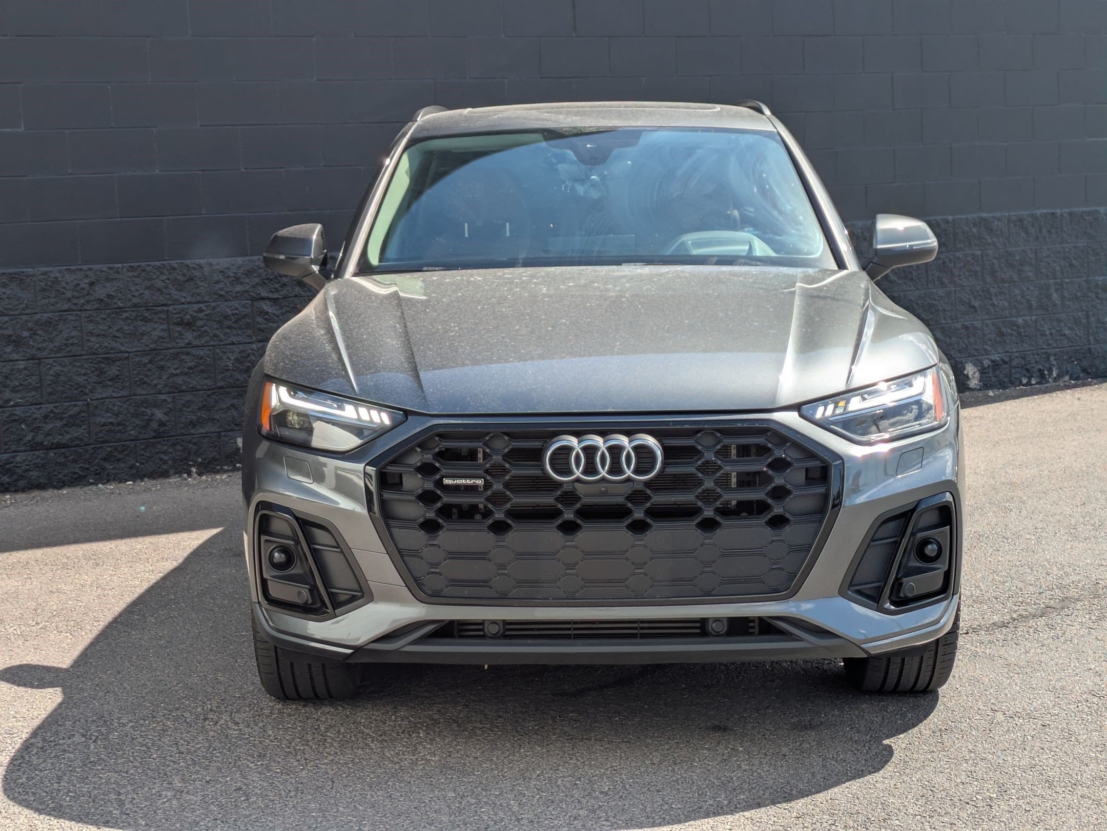 Used 2023 Audi Q5 e Prestige w/ Prestige Package AWD/4WD image 2