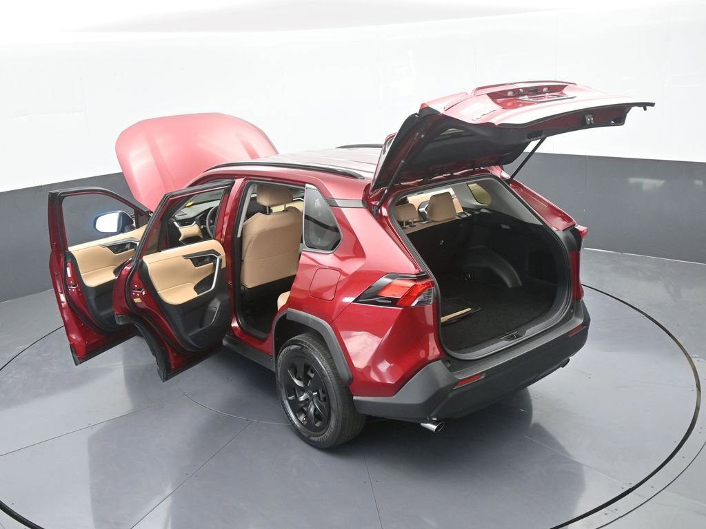 Used 2019 Toyota RAV4 LE image 64