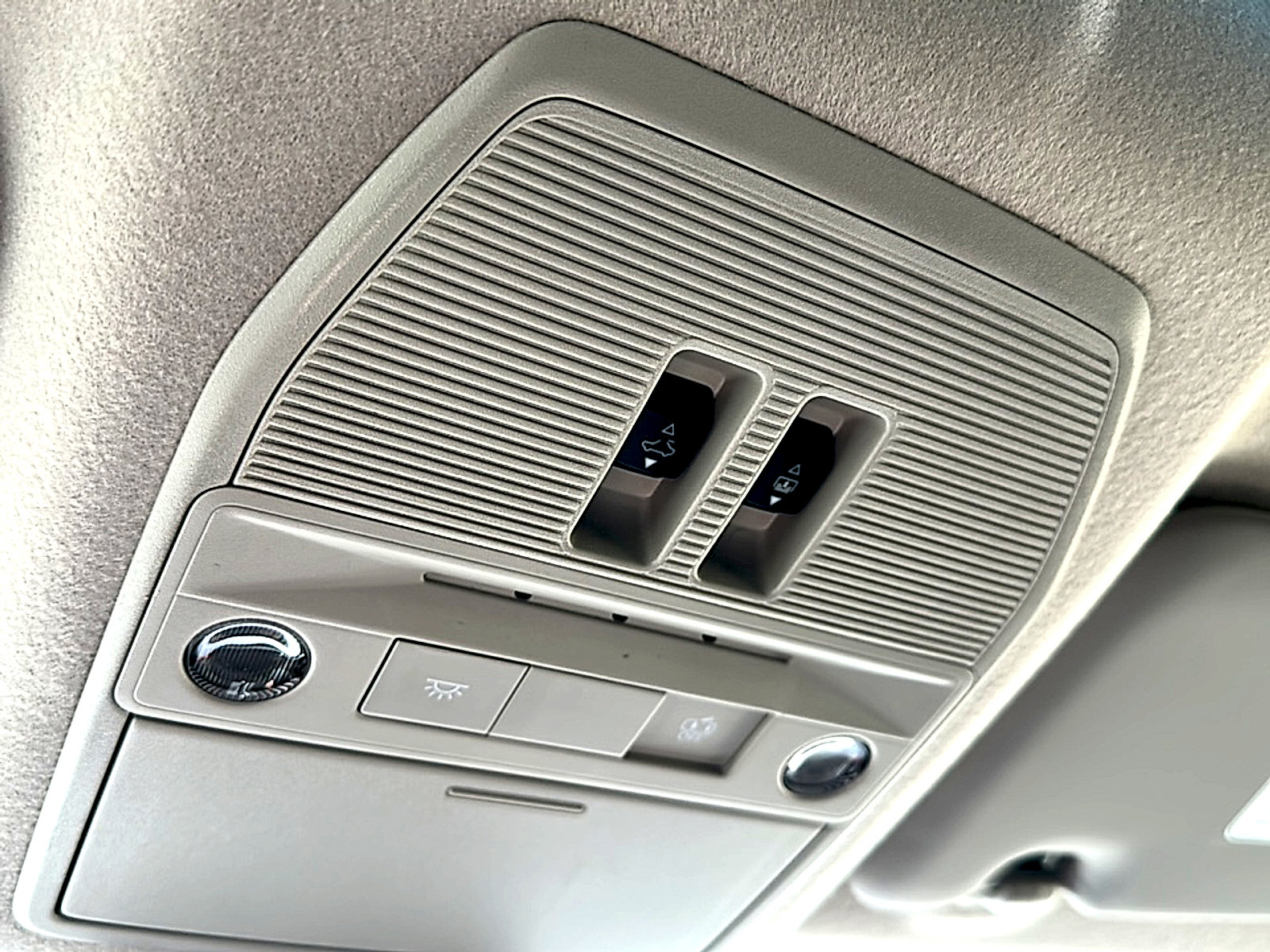 New 2026 Nissan Kicks SV w/ SV Premium Package image 18