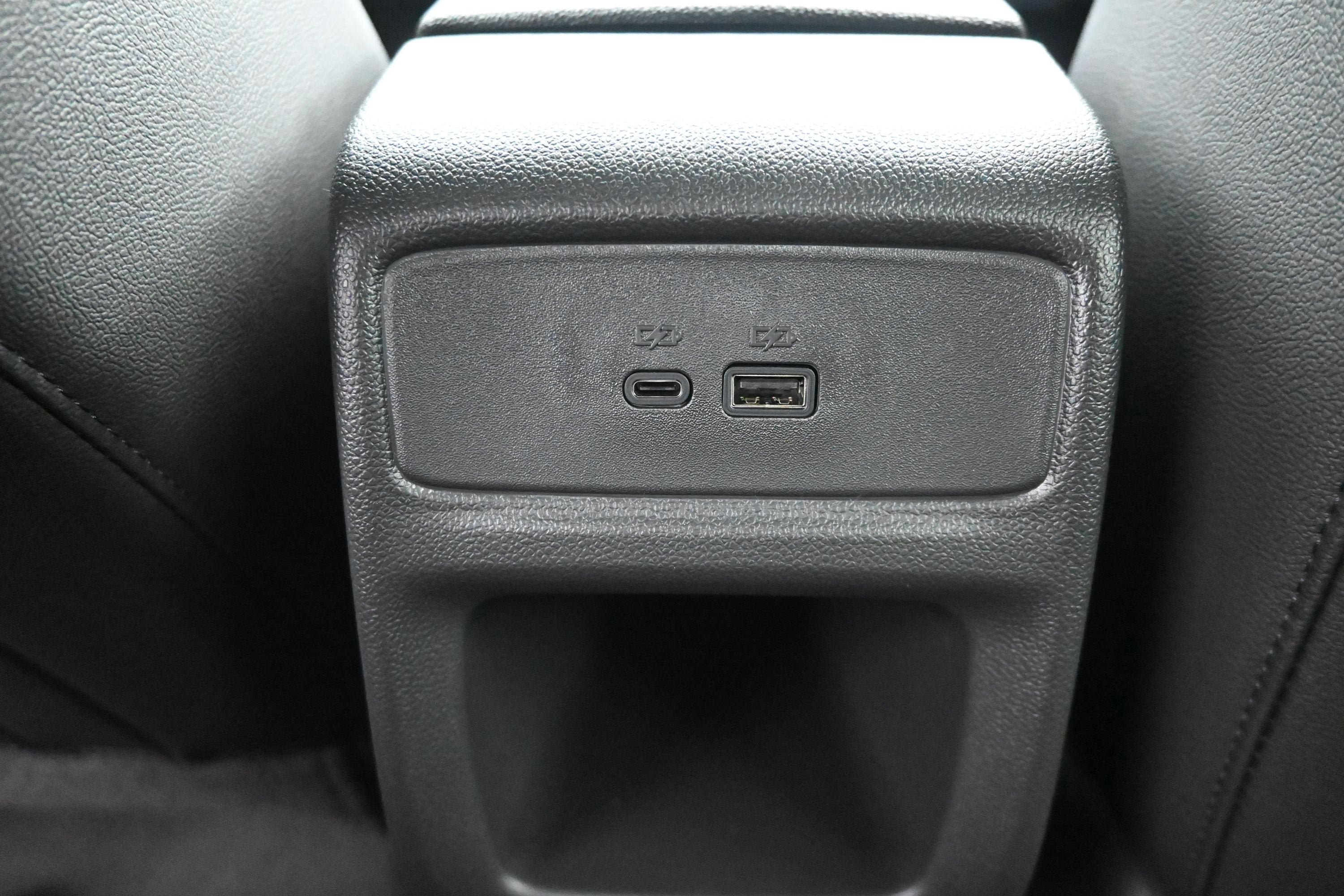 New 2026 Chevrolet Trax RS w/ Sunroof Package FWD image 23