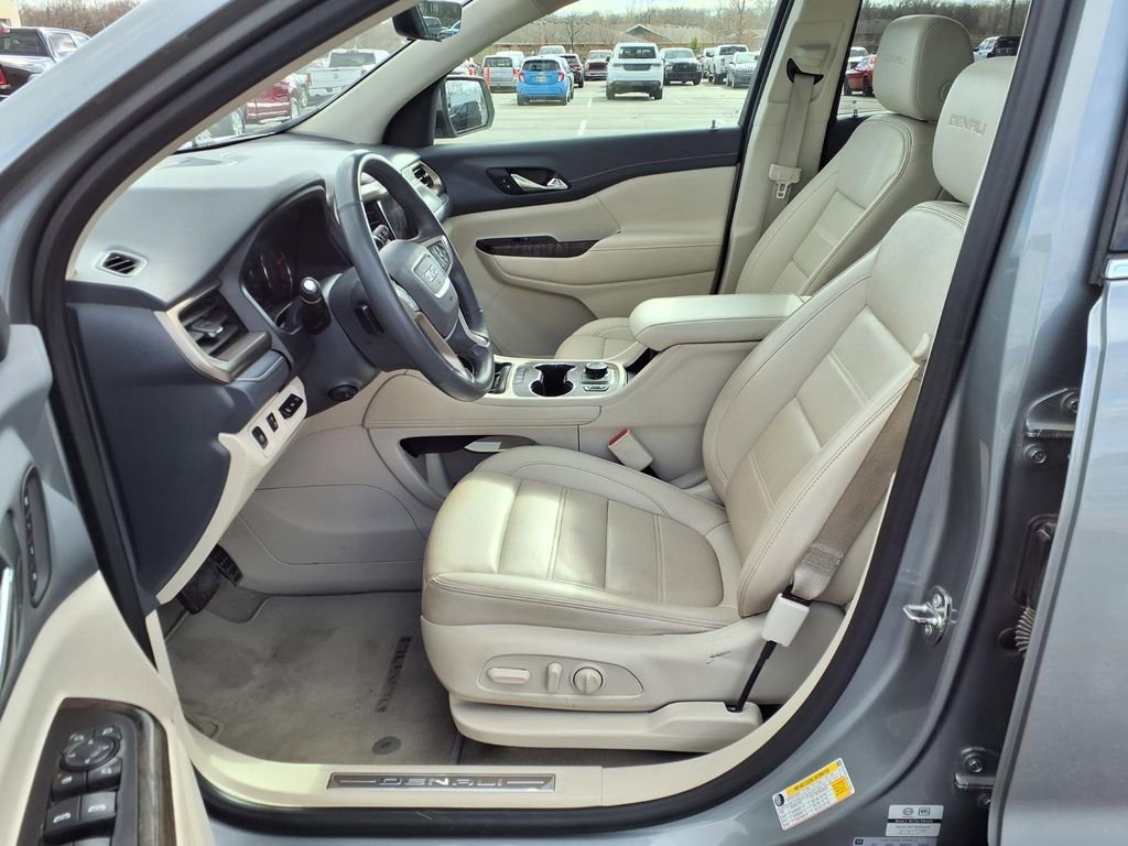Used 2023 GMC Acadia Denali w/ Denali Ultimate Package image 27