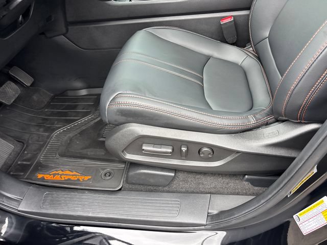 Used 2025 Honda Pilot TrailSport image 27