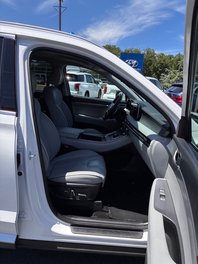 Used 2025 Hyundai Palisade SEL AWD/4WD image 24