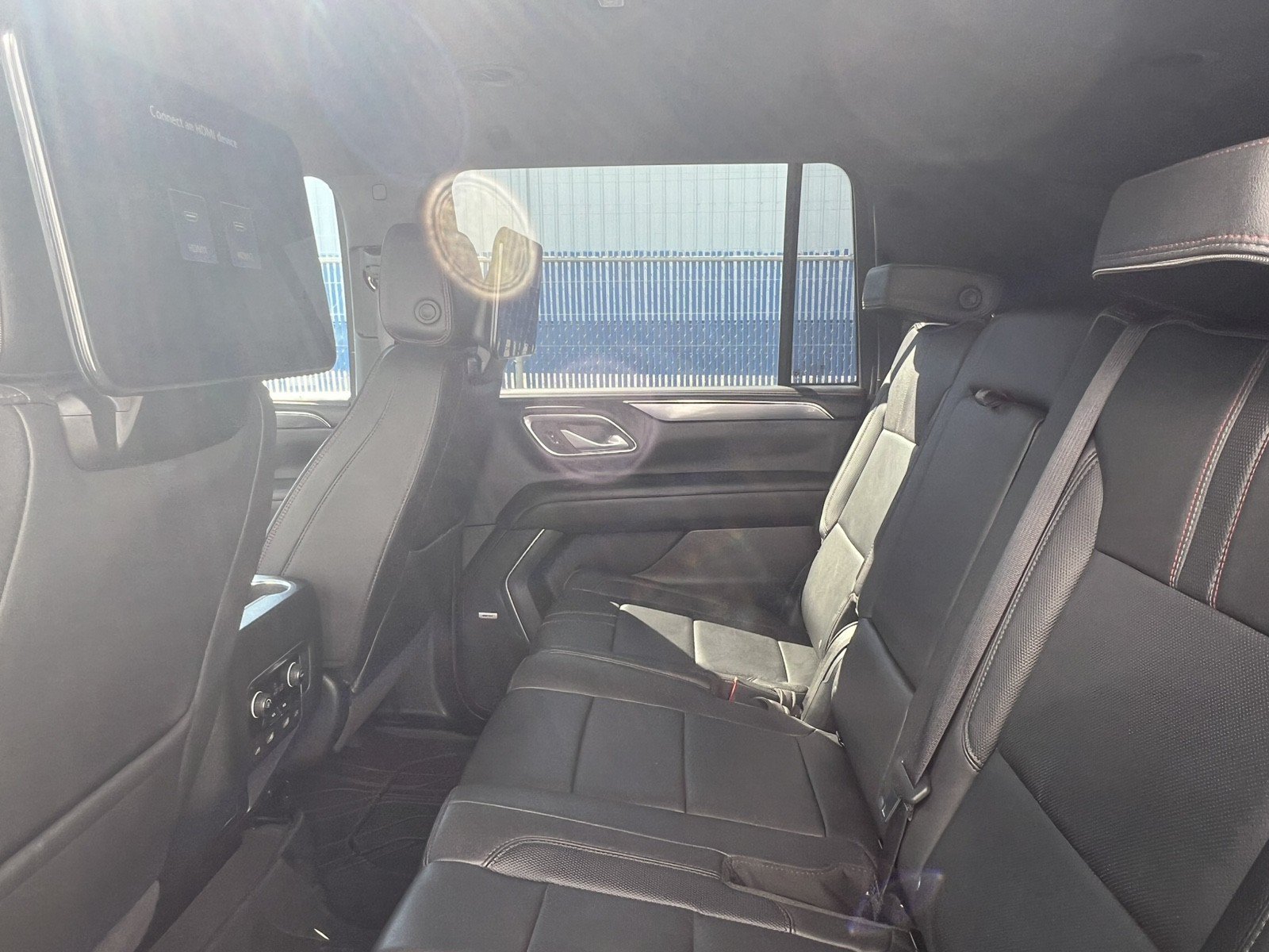 Used 2024 Chevrolet Suburban RST RWD image 19
