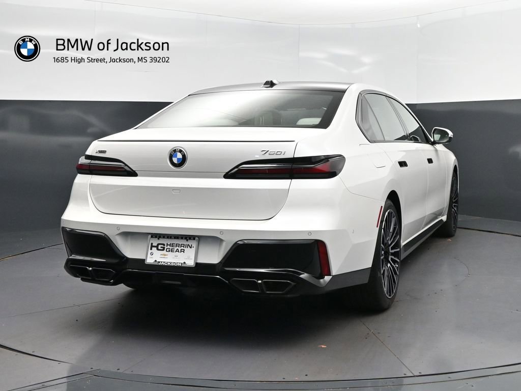 New 2026 BMW 760i xDrive w/ Executive Package AWD/4WD image 7
