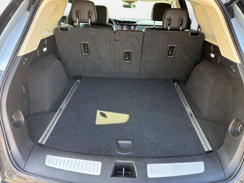 Used 2017 Cadillac XT5 Luxury image 11