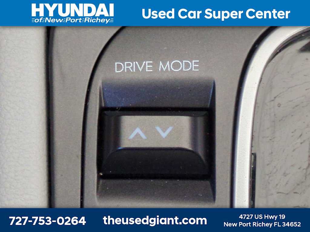 Certified 2025 Hyundai Kona SEL FWD image 24