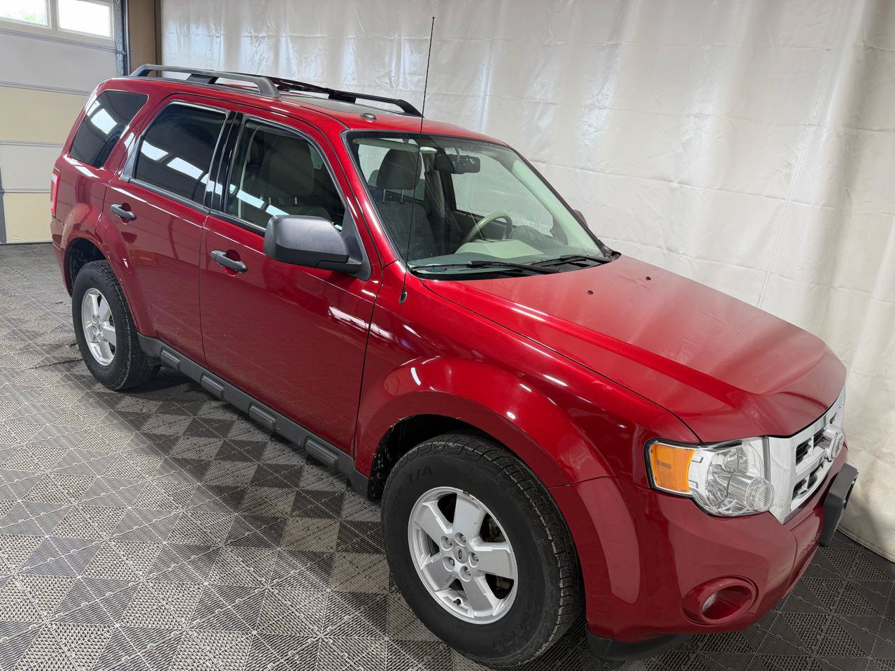 Used 2010 Ford Escape XLT AWD/4WD image 10