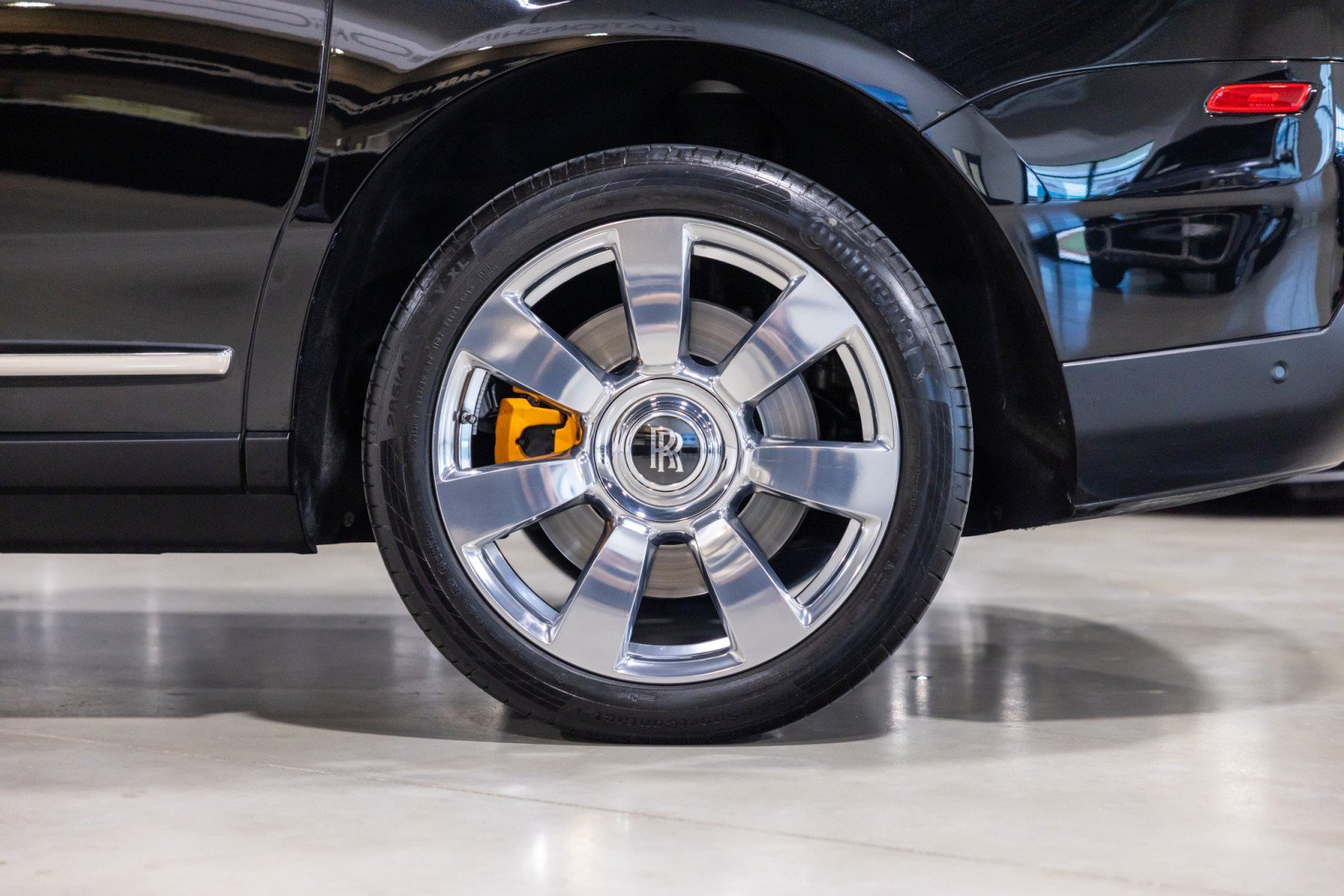 Used 2022 Rolls-Royce Cullinan AWD/4WD image 10