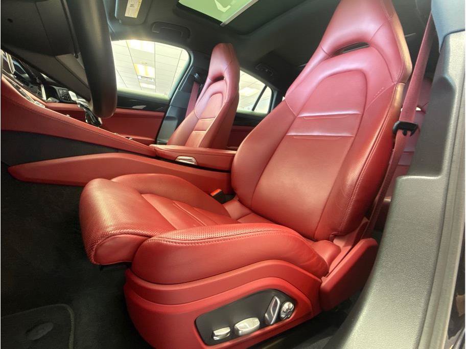 Used 2021 Porsche Panamera image 15