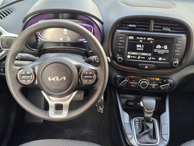 Certified 2025 Kia Soul S image 27