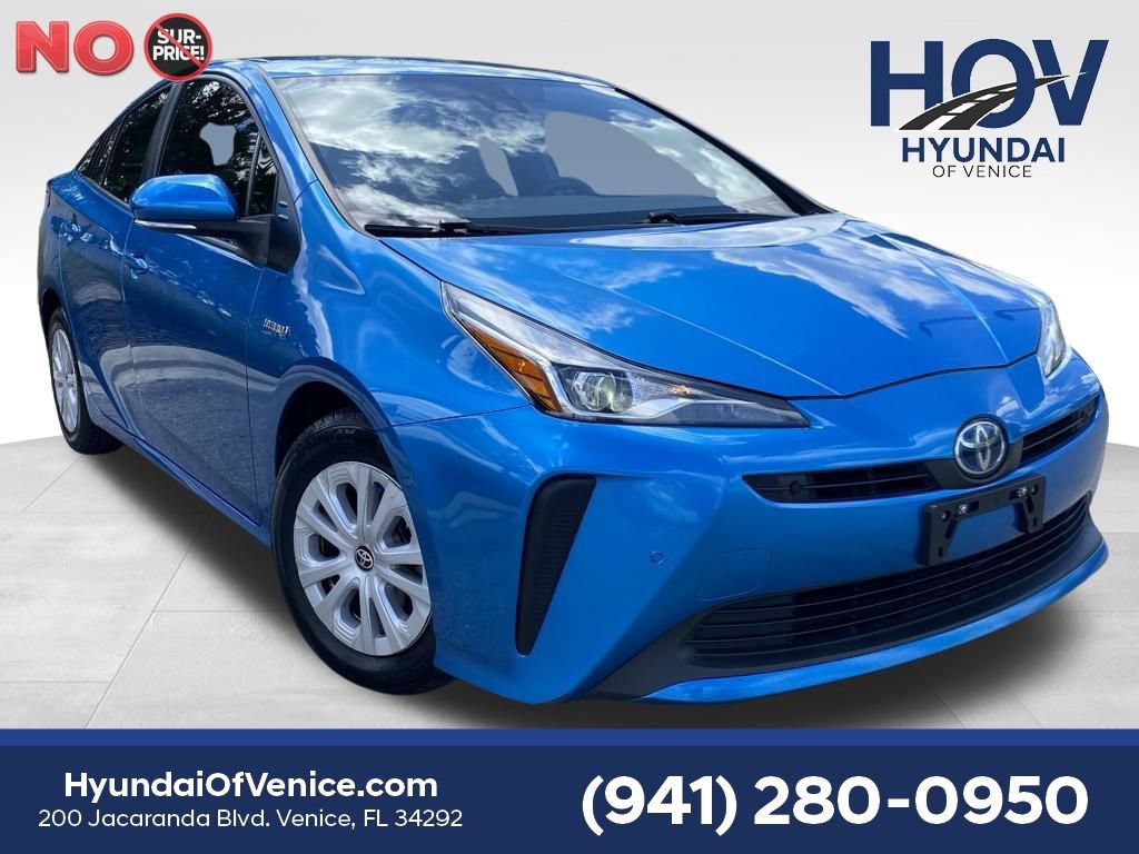 Used 2022 Toyota Prius LE FWD image 1