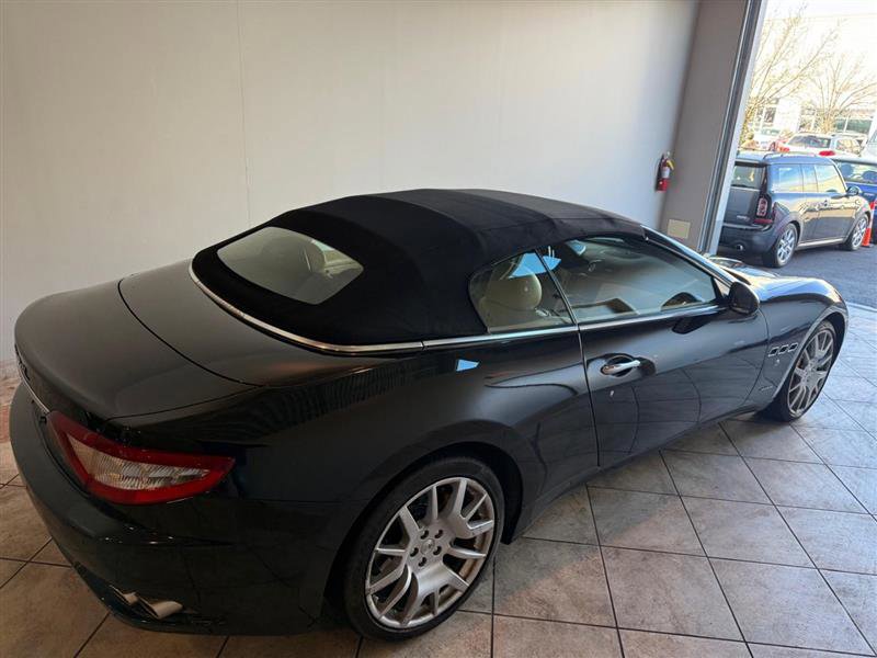 Used 2010 Maserati GranTurismo Convertible RWD image 56