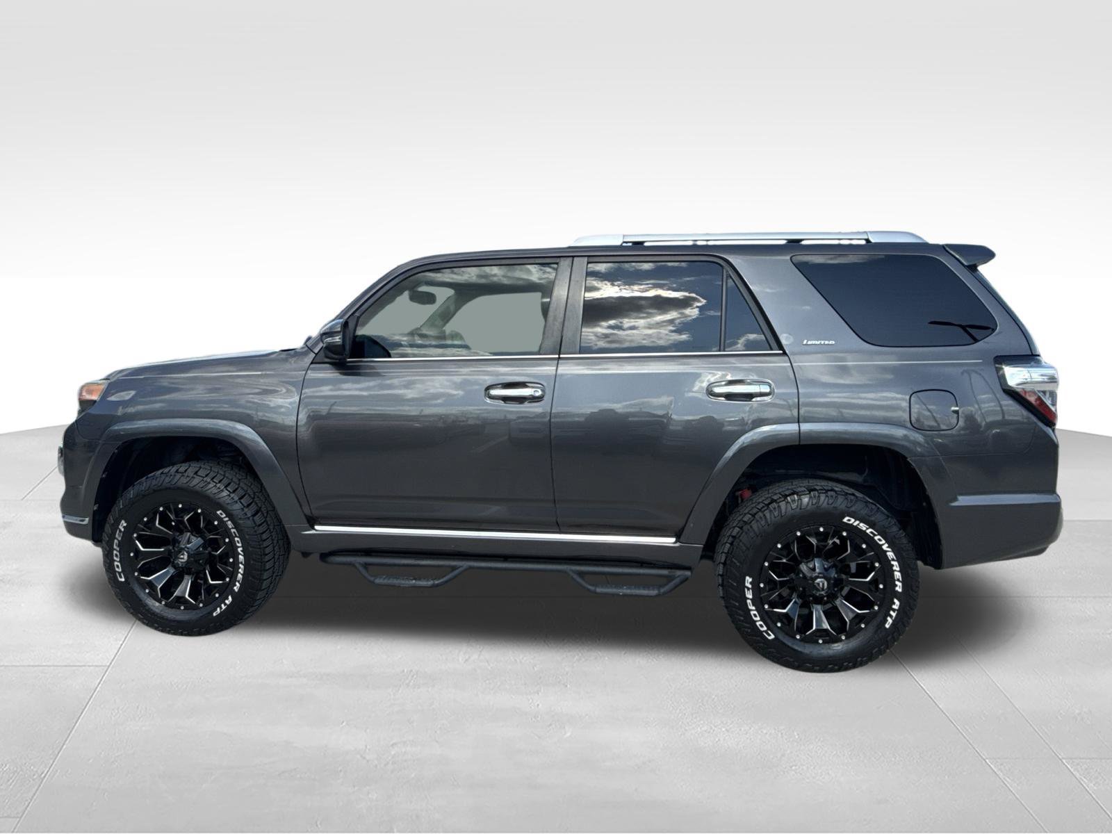Used 2017 Toyota 4Runner Limited AWD/4WD image 8